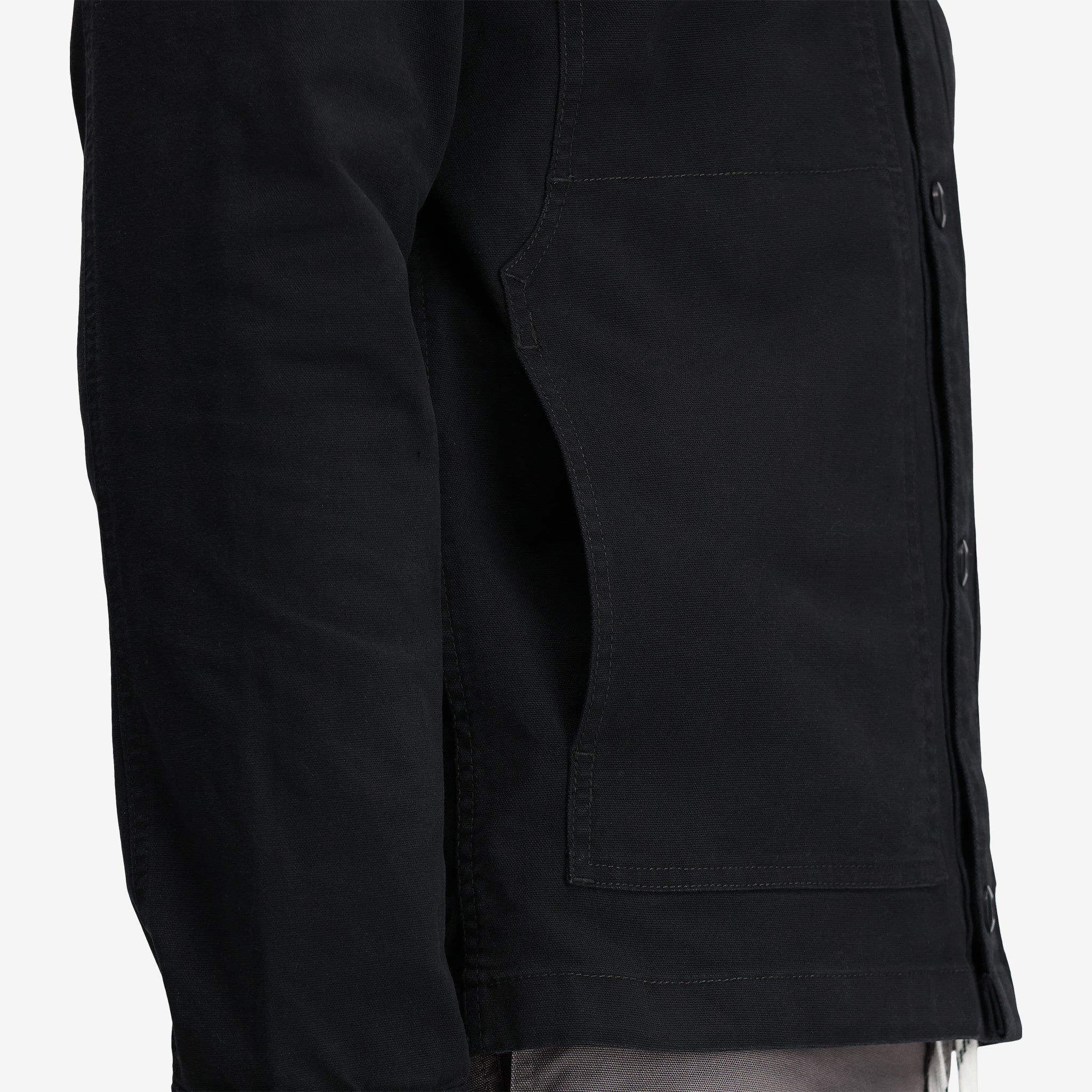 Detail shot of Topo Designs Men's Dirt shirt Jacket 100% organic cotton in "Black".